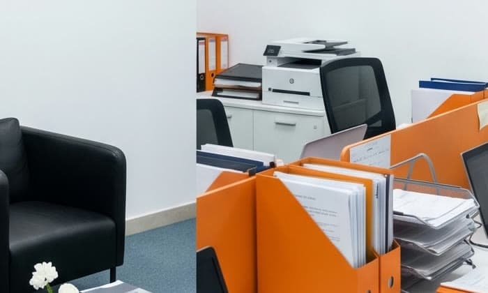 The waiting area below the Corporate Hub signage